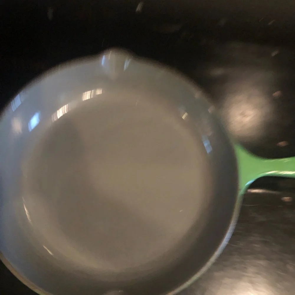 Le Creuset 26 cm fry pan cast iron green great condition preowned